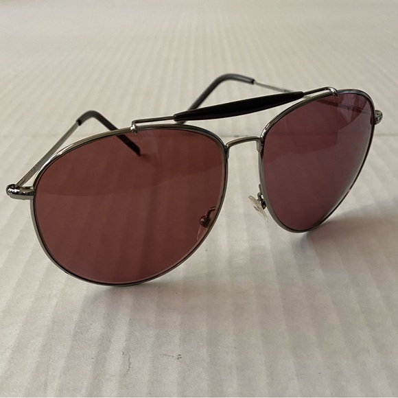 Gucci Accessories - Vintage Y2K Gucci 58mm Aviator Sunglasses
